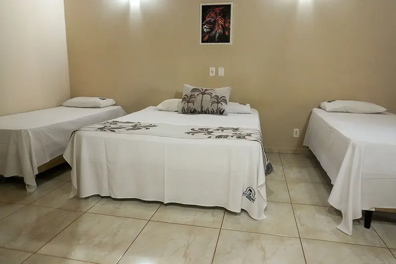 Chalé para 4 pessoas com uma cama de casal e duas de solteiro